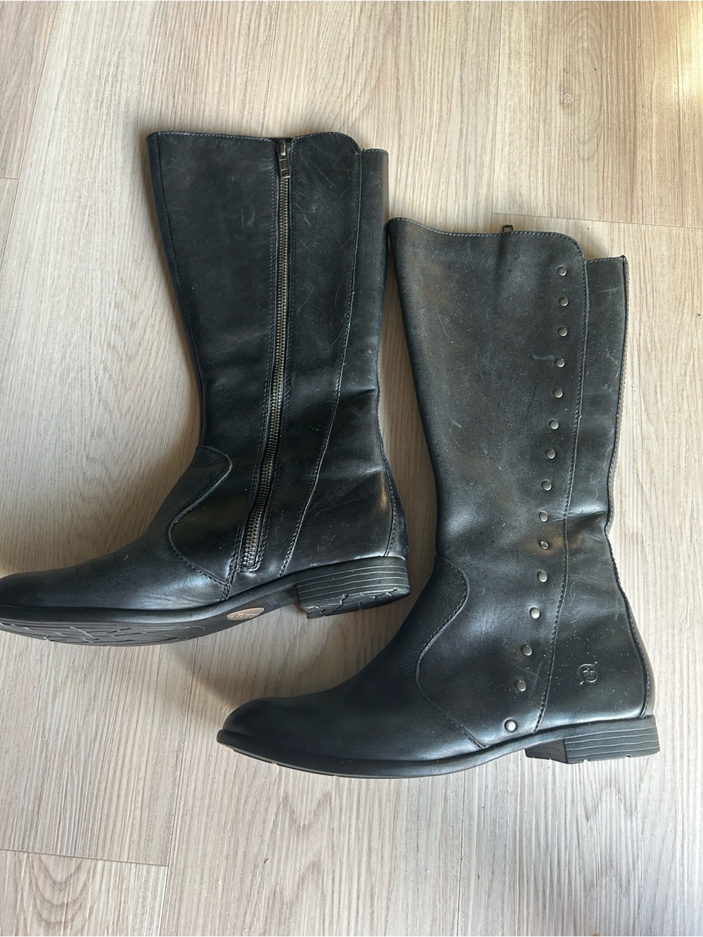 Born Leather Mid-Calf Zip & Studded Boots 7.5 Classic Timeless